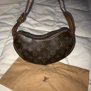 Louis Vuitton Kidney (Croissant)Bean